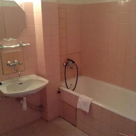 Hotel Cd Garni Hotel